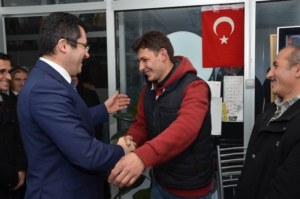 Vali Memiş, engelli derneklerini ziyaret etti 5