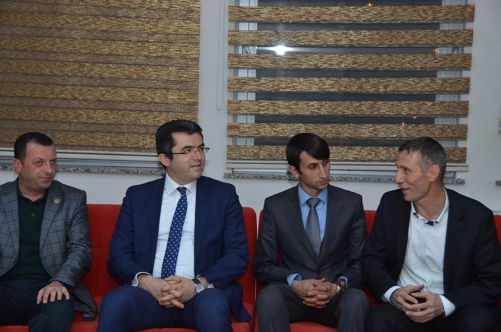 Vali Memiş, engelli derneklerini ziyaret etti 9