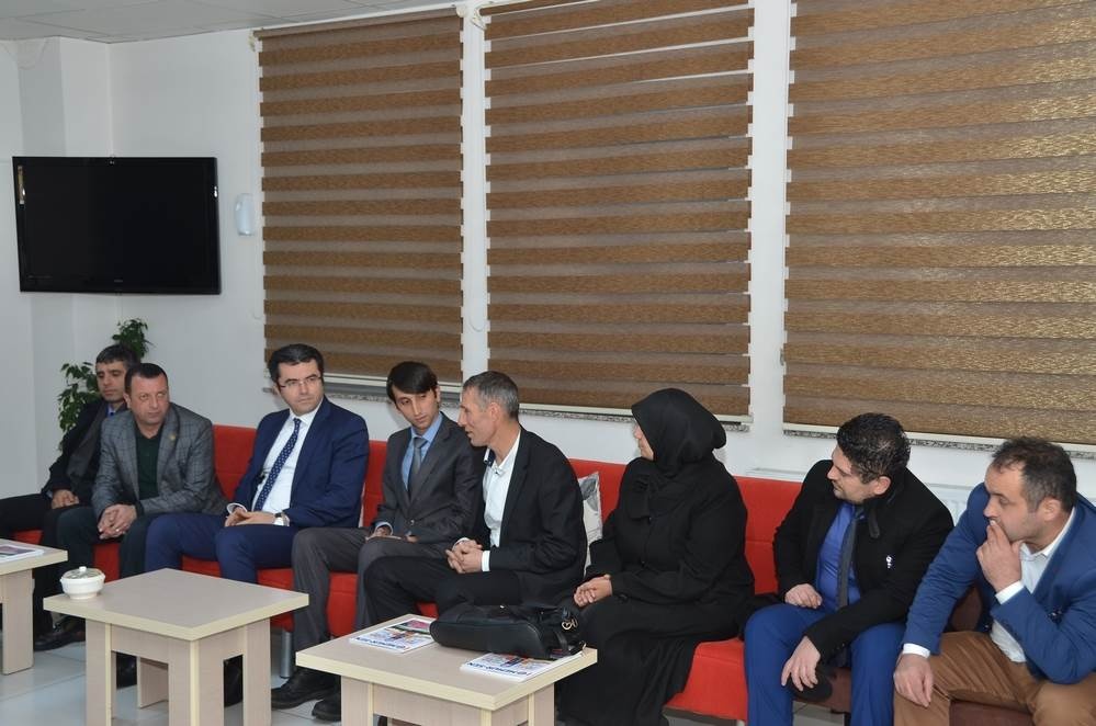 Vali Memiş, engelli derneklerini ziyaret etti 12