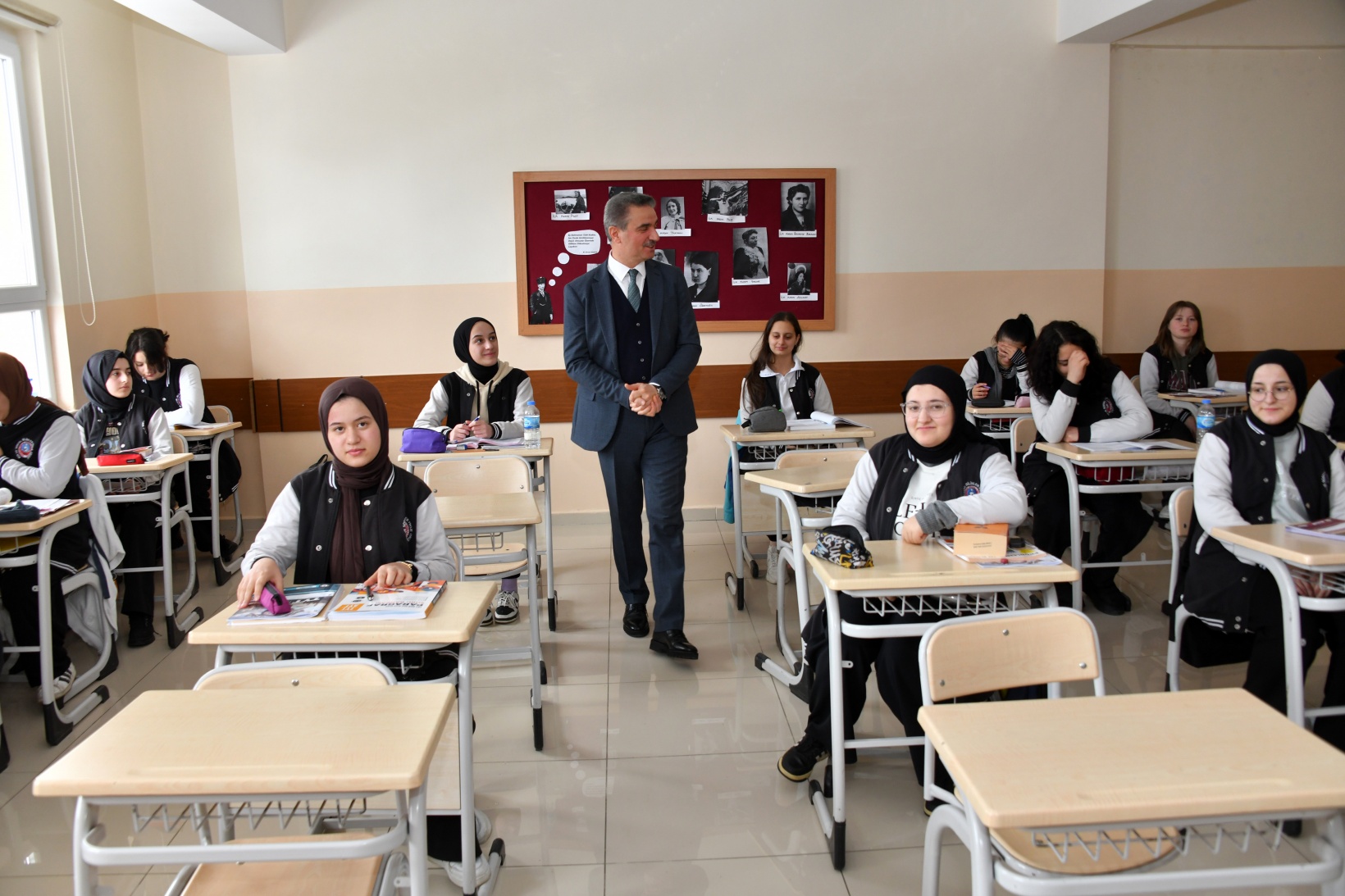 Vali Baruş’un okul ziyaretleri devam ediyor 3