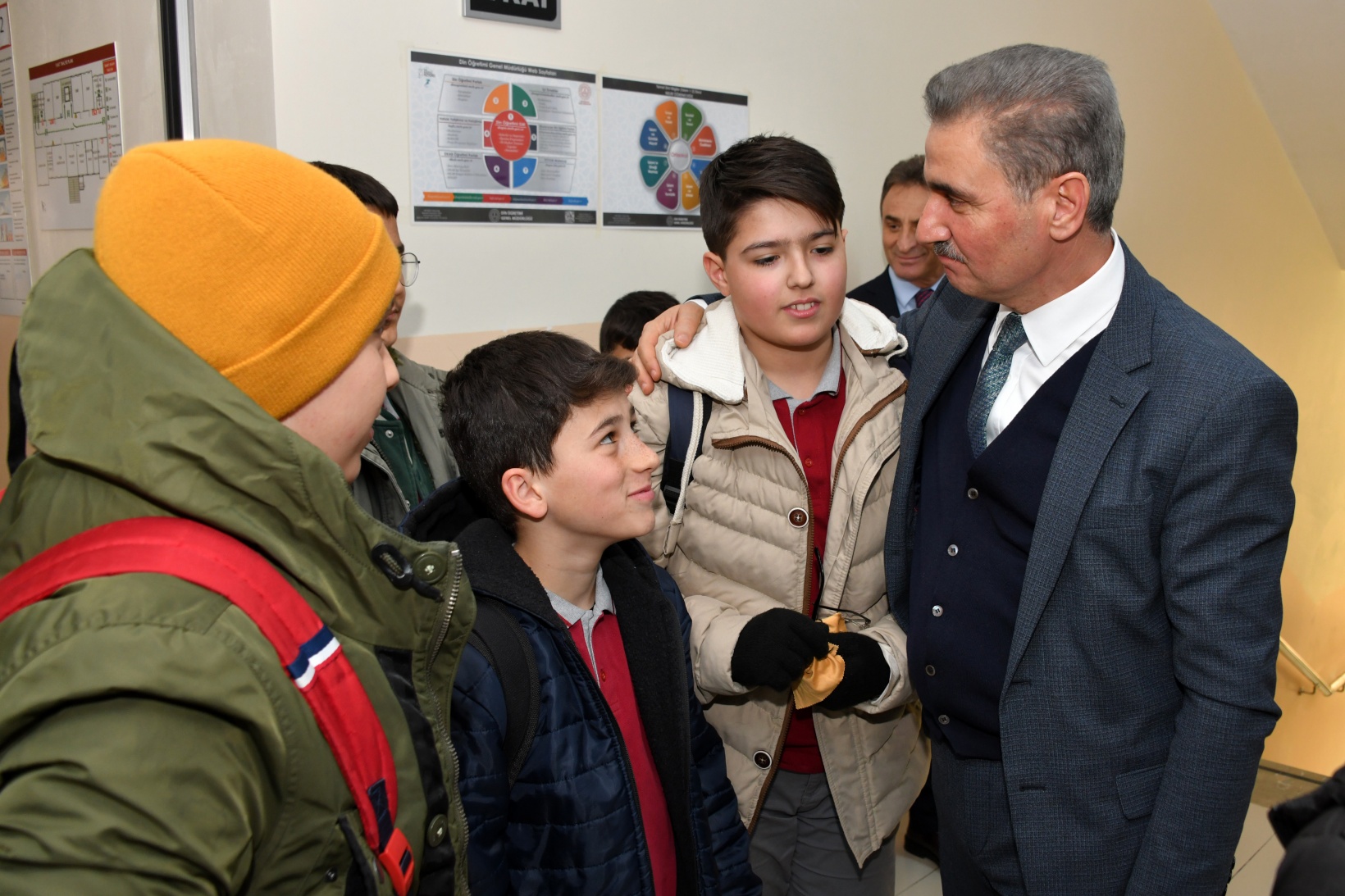 Vali Baruş’un okul ziyaretleri devam ediyor 19