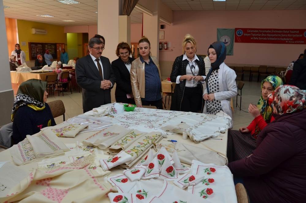 Sanat Günü’nde Kadınlar Yeteneklerini Keşfetti 2