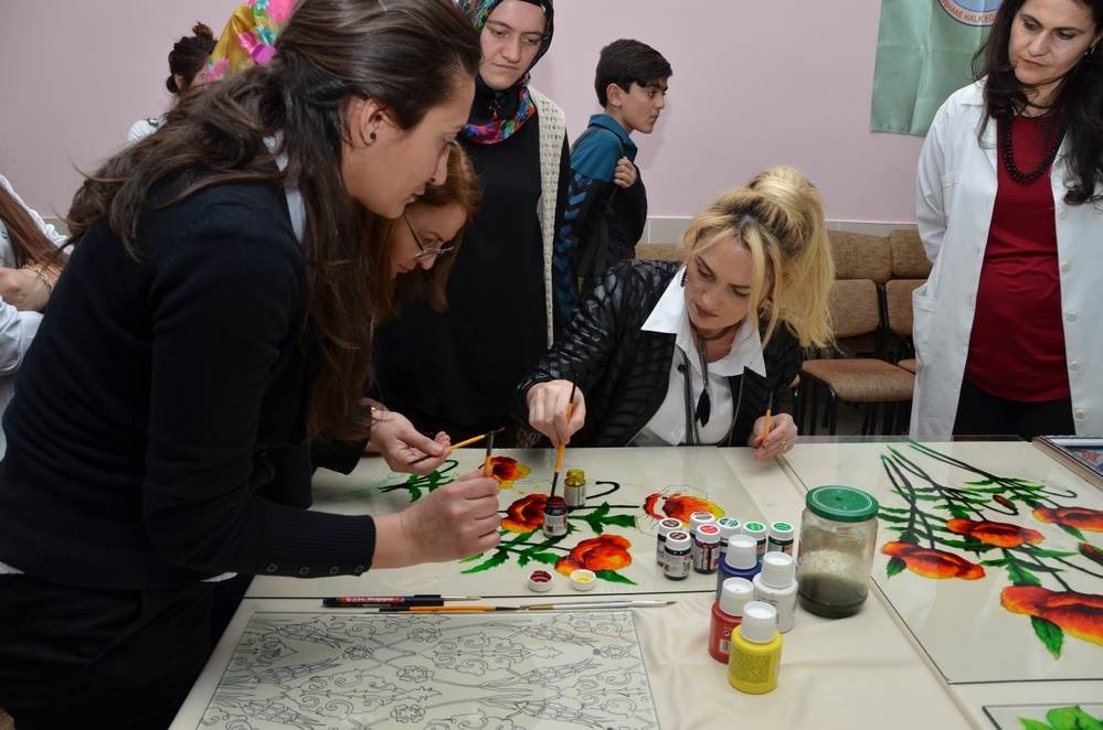 Sanat Günü’nde Kadınlar Yeteneklerini Keşfetti 7