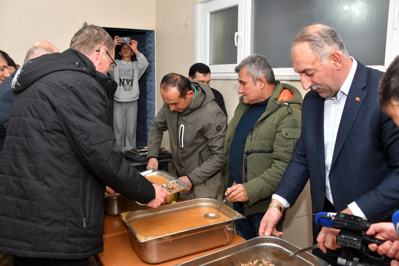 Geçit köyünden 17 yıldır kimse aç geçmiyor 13