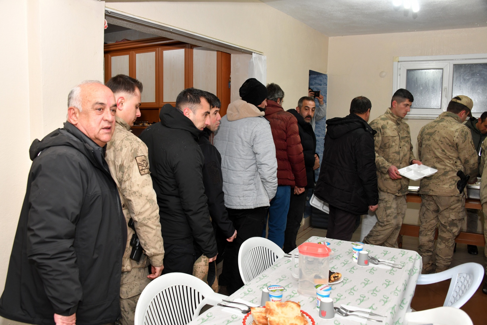 Geçit köyünden 17 yıldır kimse aç geçmiyor 10