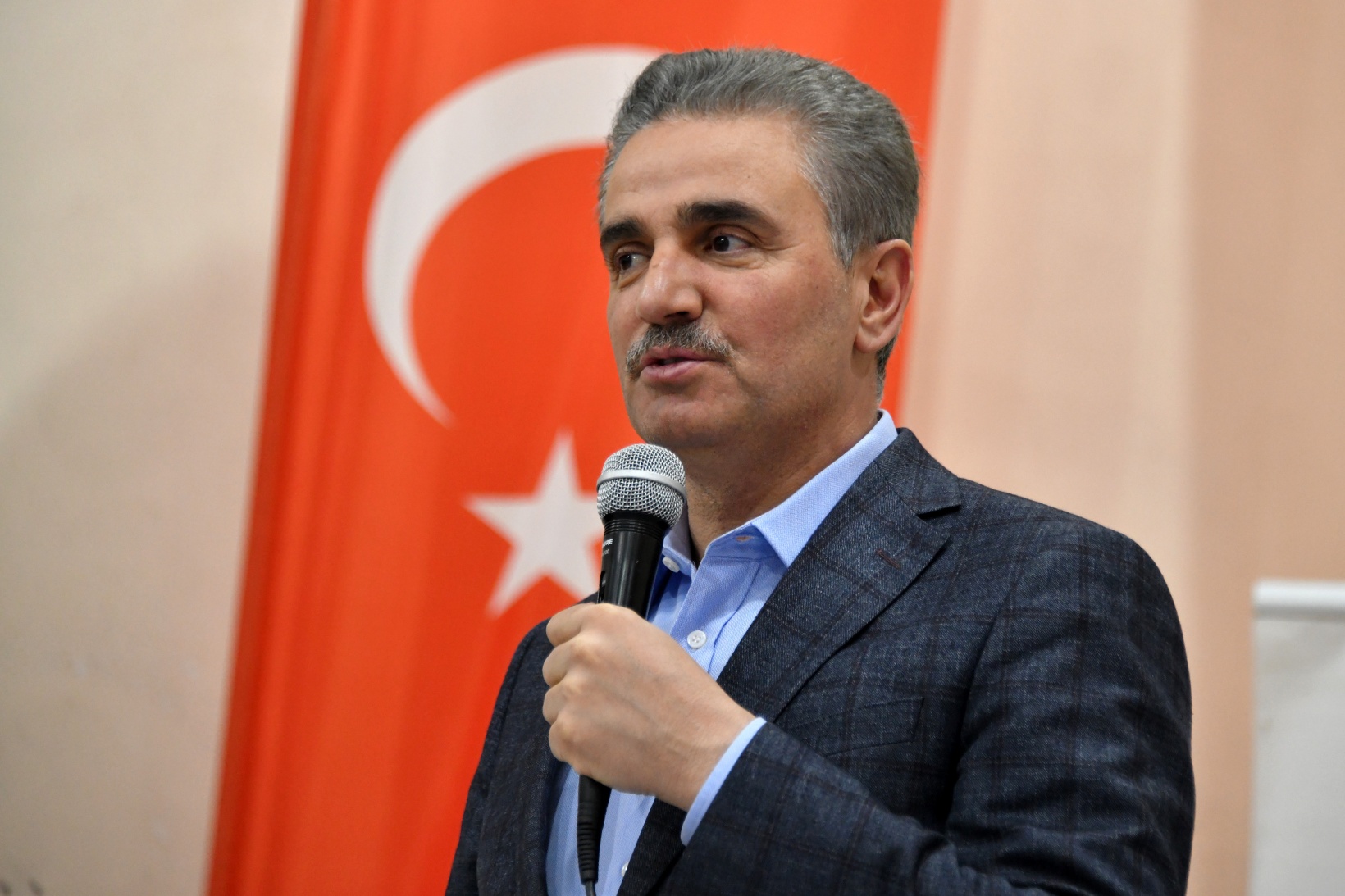 Gümüşhane protokolü iftarını gençlerle yaptı 13