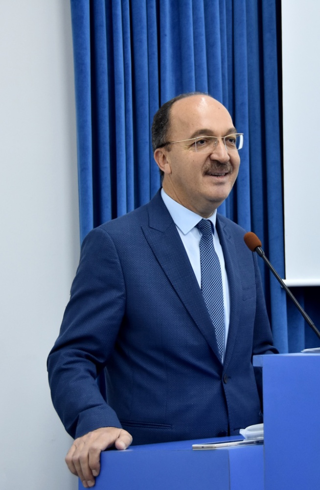 Rektör Zeybek, OMÜ’lü öğrencilerle buluştu 6