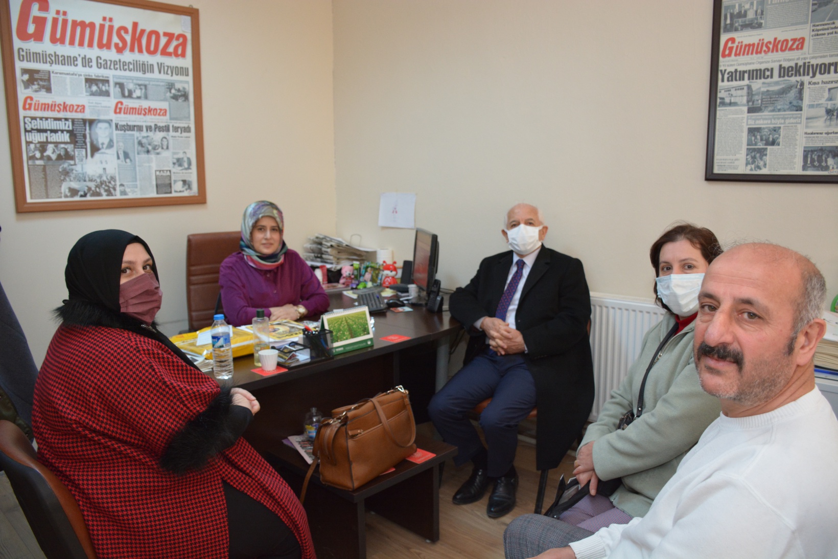 GTSO heyetinden kadın esnaf ve çalışanlarına karanfil 4