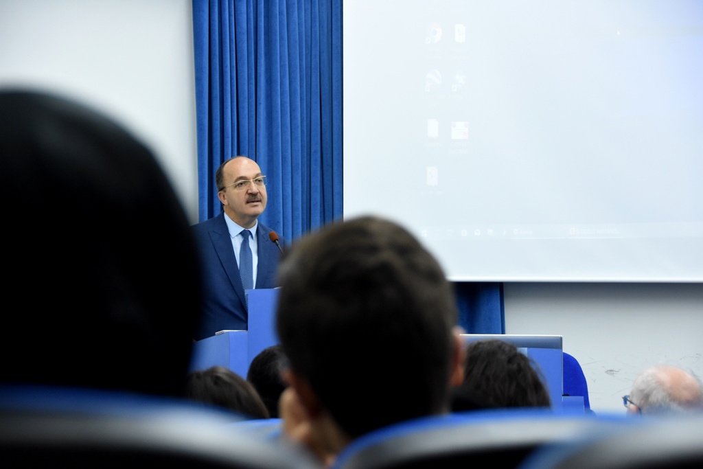 Rektör Zeybek, OMÜ’lü öğrencilerle buluştu 5