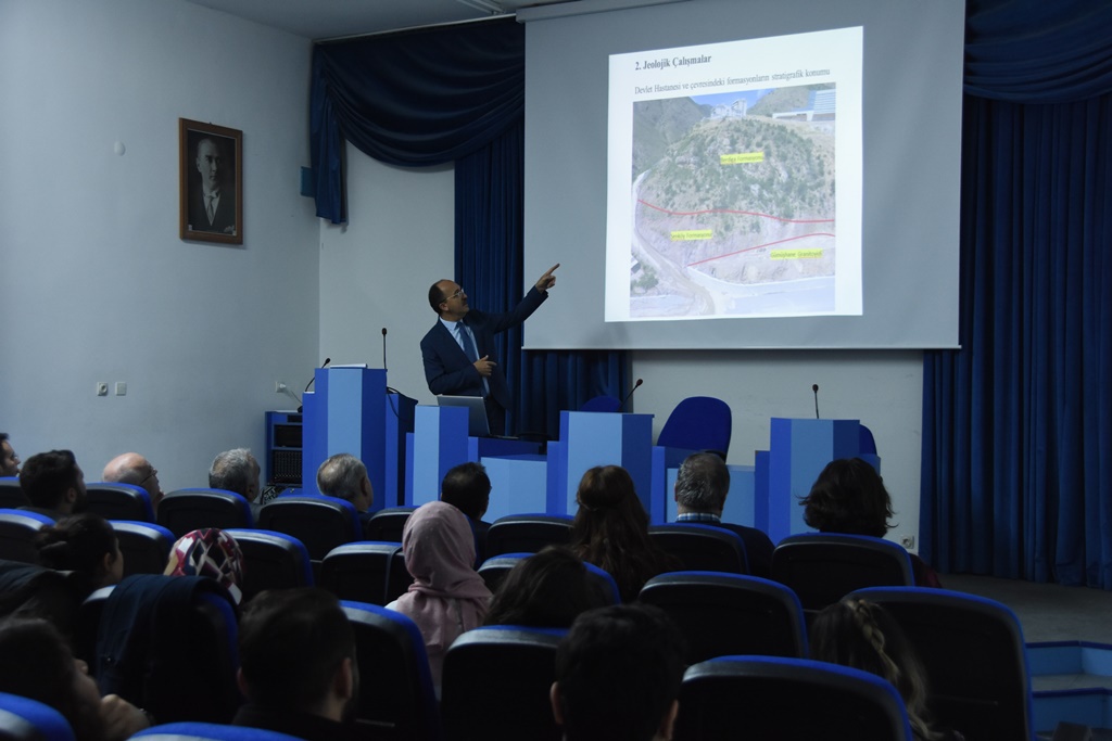 Rektör Zeybek, OMÜ’lü öğrencilerle buluştu 9