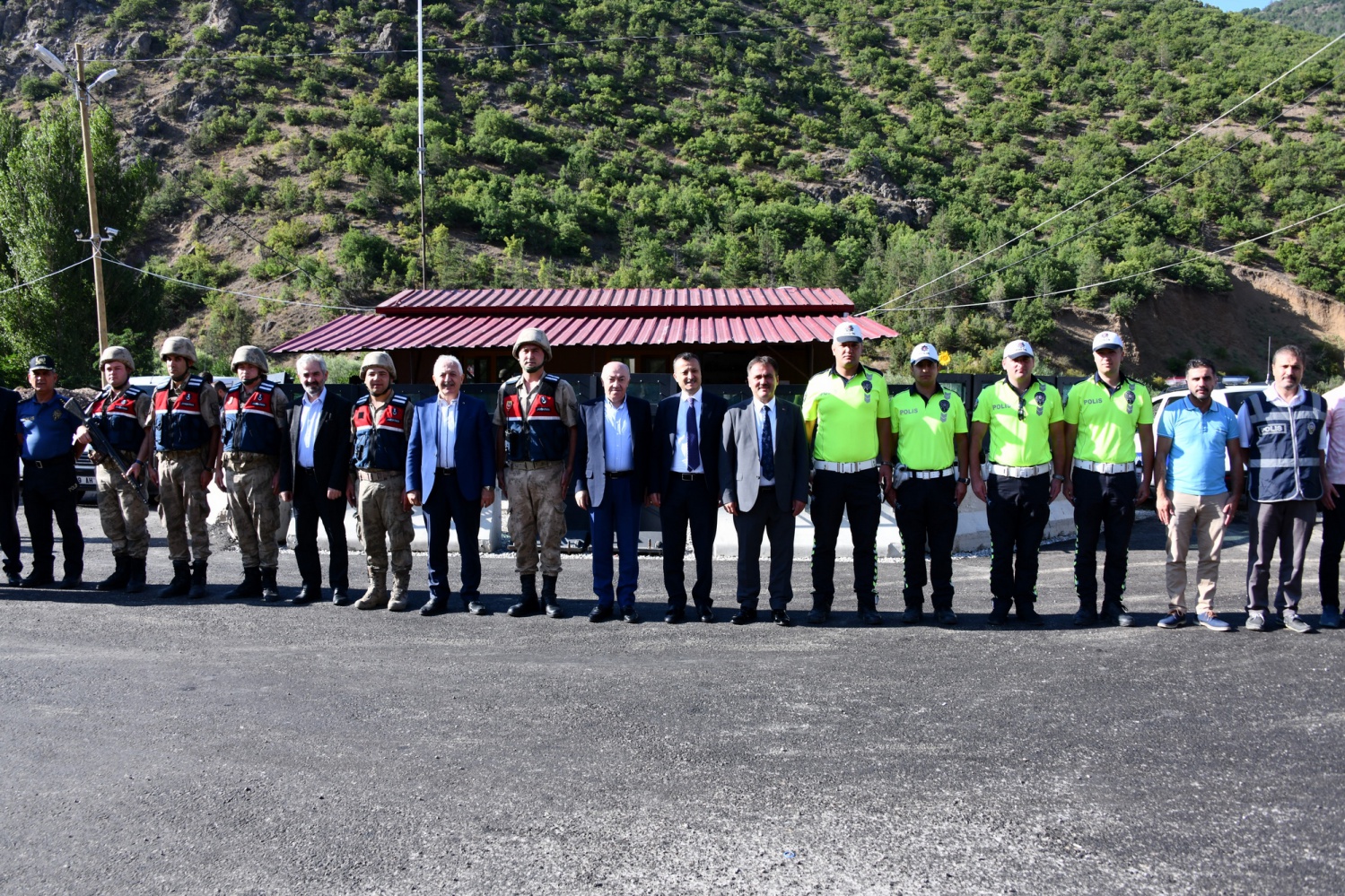 Vali Taşbilek’ten bir dizi bayram ziyaretleri 20