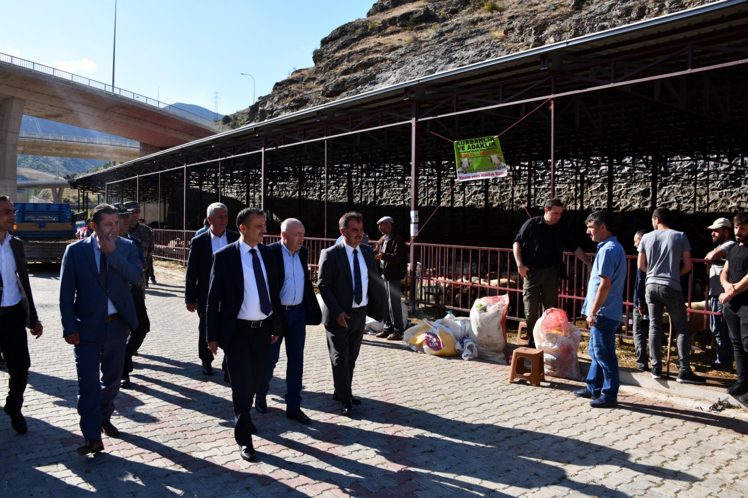 Vali Taşbilek’ten bir dizi bayram ziyaretleri 17