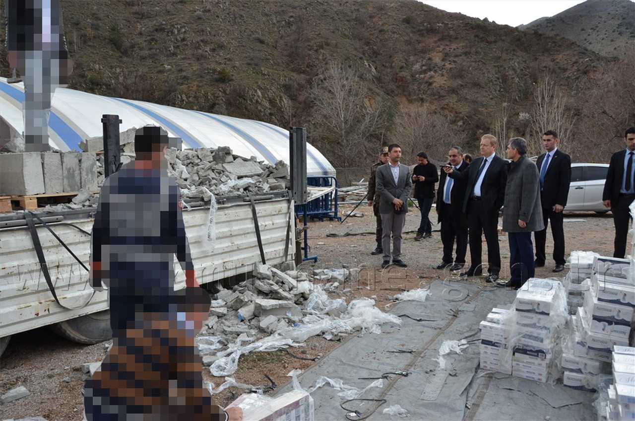 Bordür Taşı İçinde Sigara ve Cep Telefonu Kaçakçılığını da Gördük 4