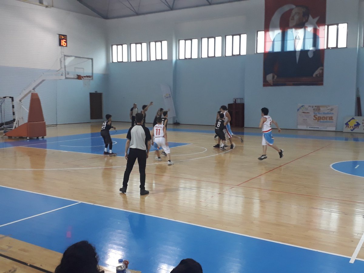 Basketbol müsabakaları sona erdi 1