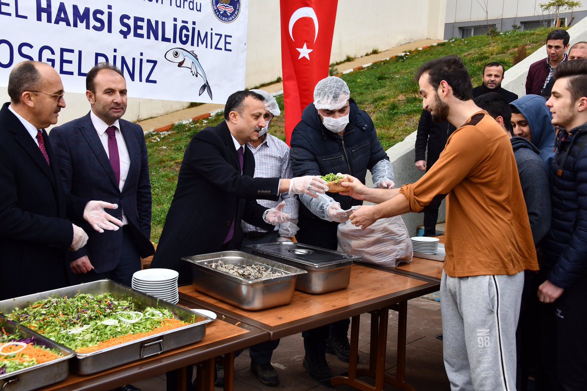 Gümüşhane KYK’da geleneksel hamsi şenliği yapıldı 3