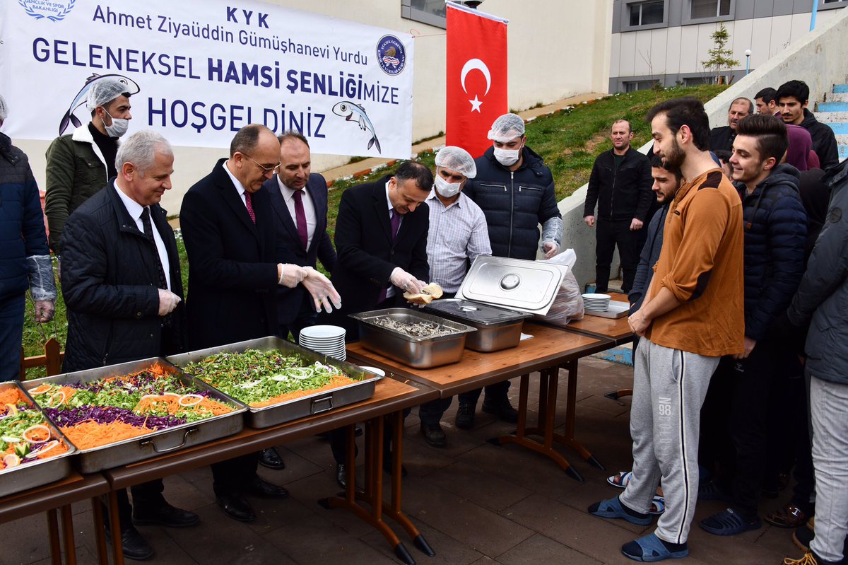Gümüşhane KYK’da geleneksel hamsi şenliği yapıldı 10