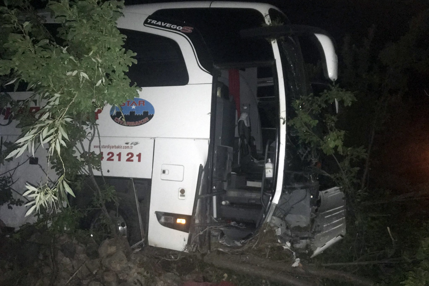 Gümüşhane’de yolcu otobüsü kaza yaptı: 1 ölü, 24 yaralı 8