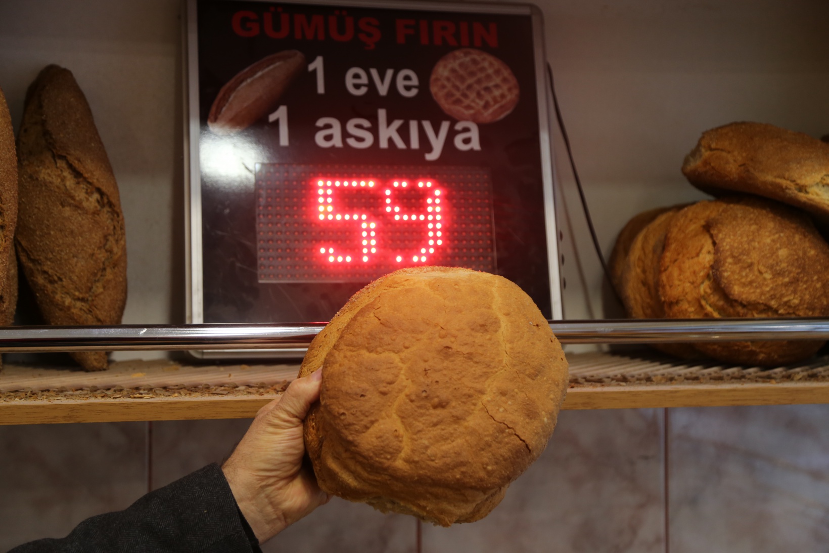 Gümüşhane’de ‘askıda ekmek’ uygulaması sürdürülüyor 4