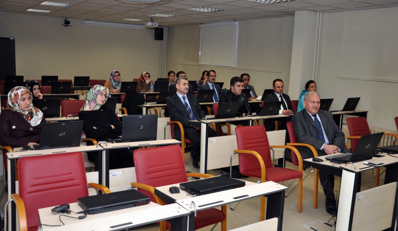 Gümüşhane’de 158 sınıfta akıllı tahta var 4