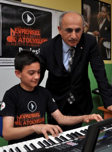 Evrensel Dil Atölyeleri Projesi Başladı 10