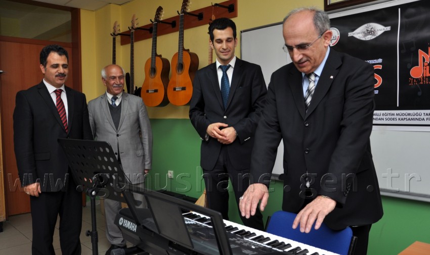 Evrensel Dil Atölyeleri Projesi Başladı 3