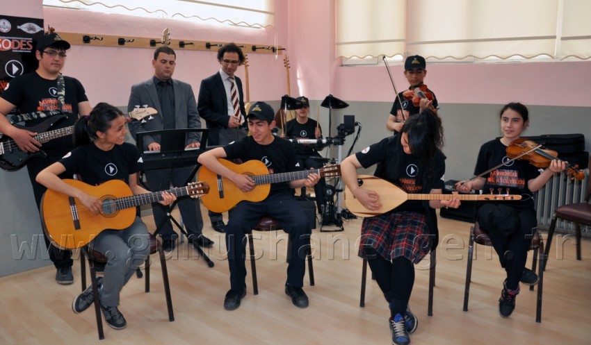 Evrensel Dil Atölyeleri Projesi Başladı 9