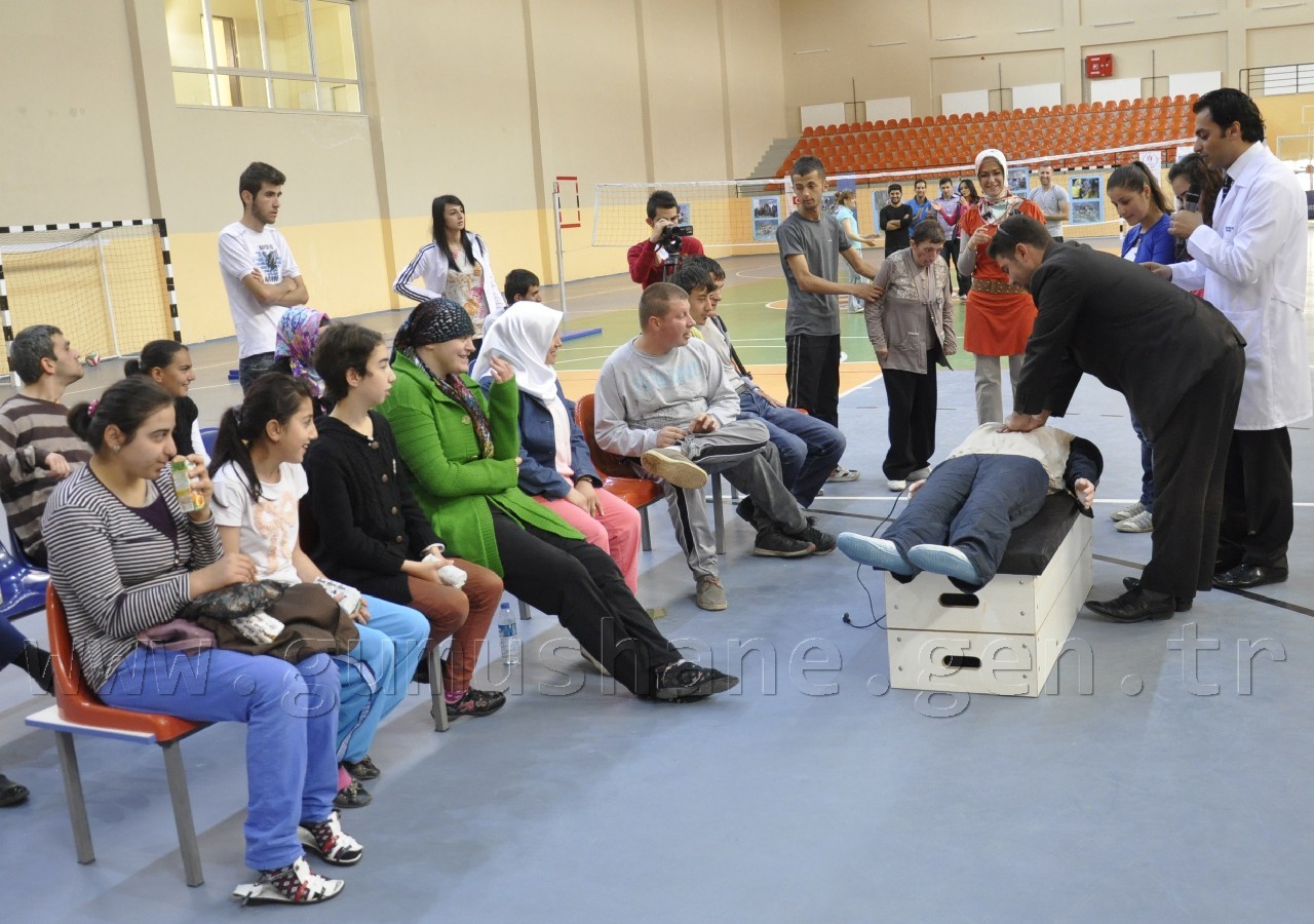 GÜ'de Engelli Öğrenciler Diploma Aldı 1