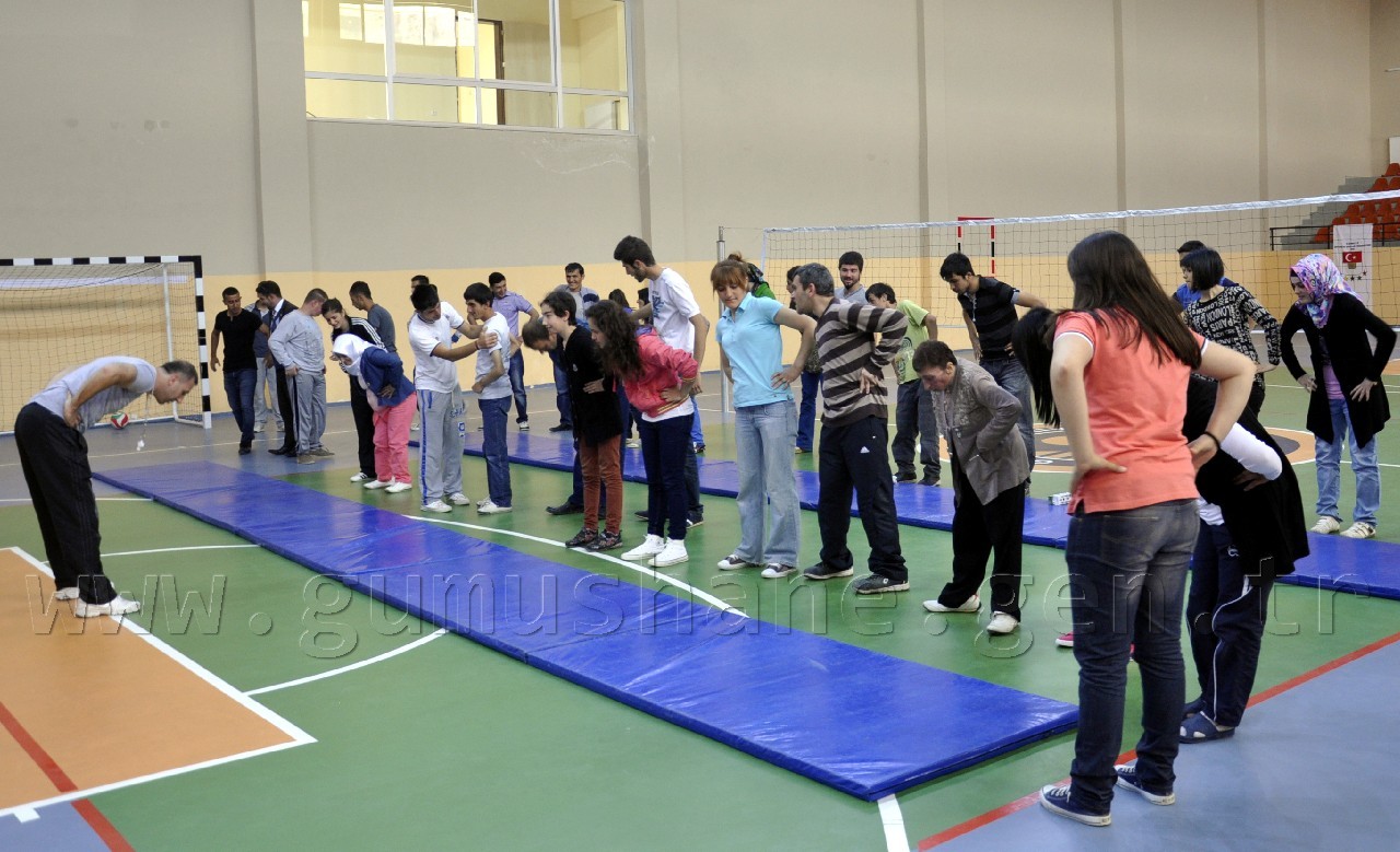 GÜ'de Engelli Öğrenciler Diploma Aldı 5