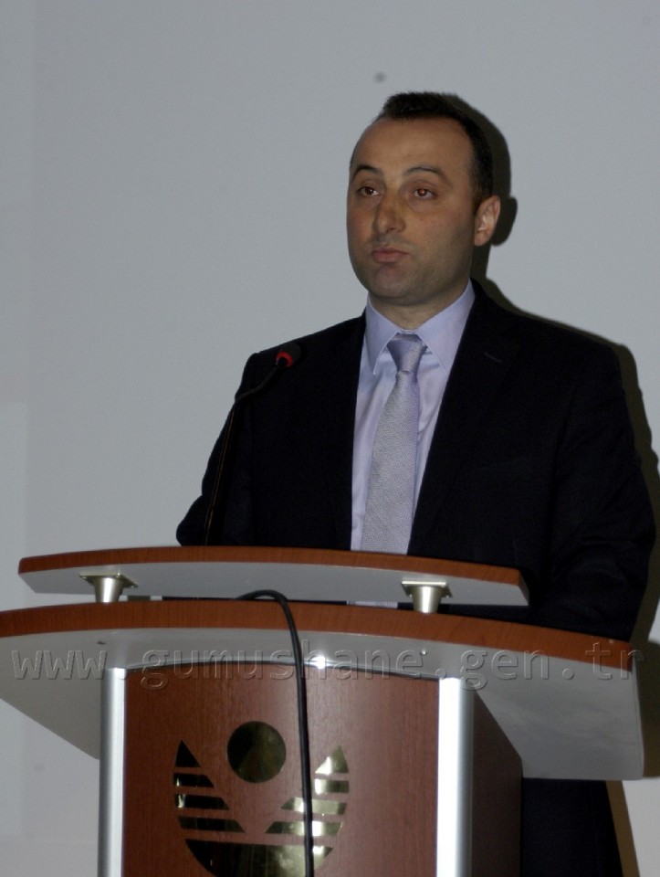 GÜ'de 'Betonarme Yapılarda Taşıyıcı Sistem Güvenliği' Konferansı Düzenlendi 4