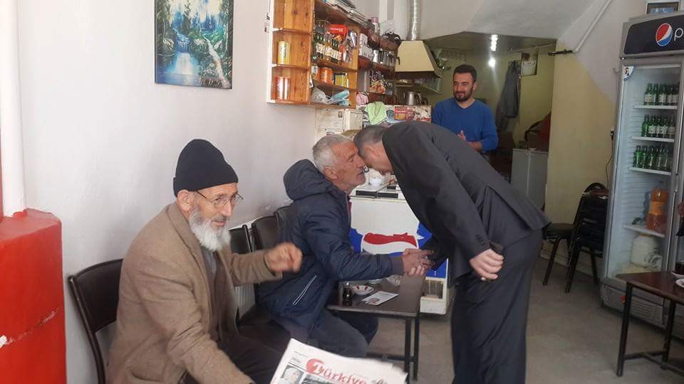 Pektaş, Salı pazarında esnafla bir araya geldi 3