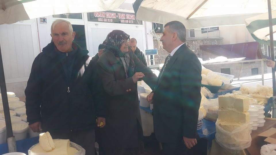 Pektaş, Salı pazarında esnafla bir araya geldi 13