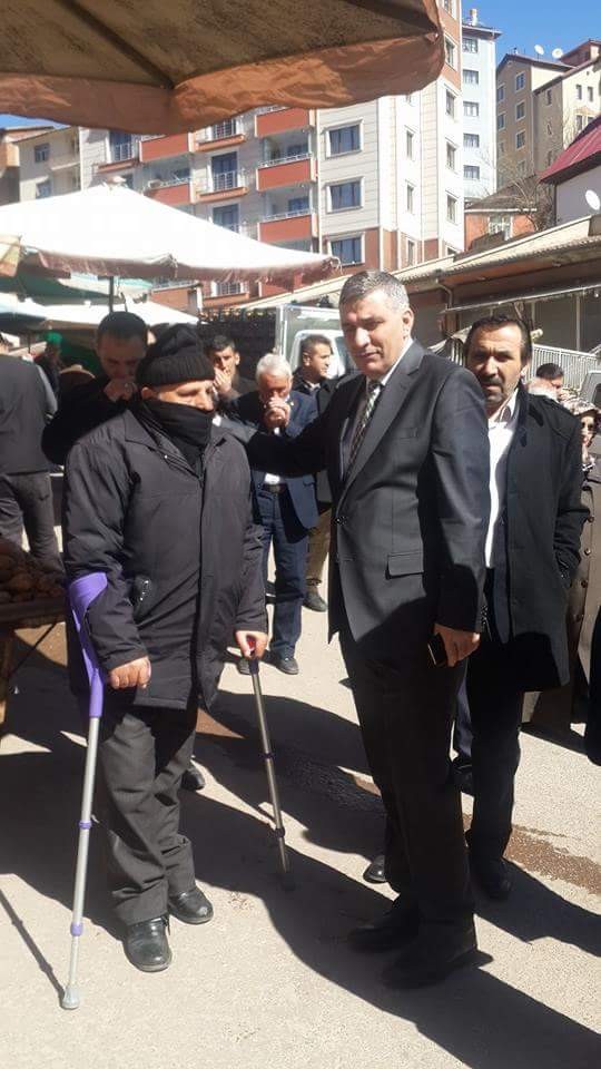 Pektaş, Salı pazarında esnafla bir araya geldi 20