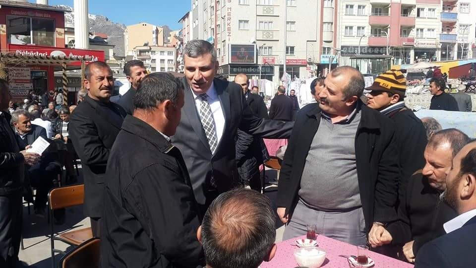 Pektaş, Salı pazarında esnafla bir araya geldi 24