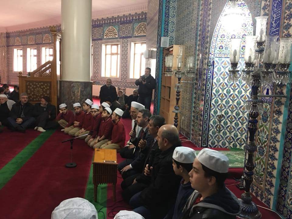 Sultanbeyli’de şehitler rahmetle yad edildi 10