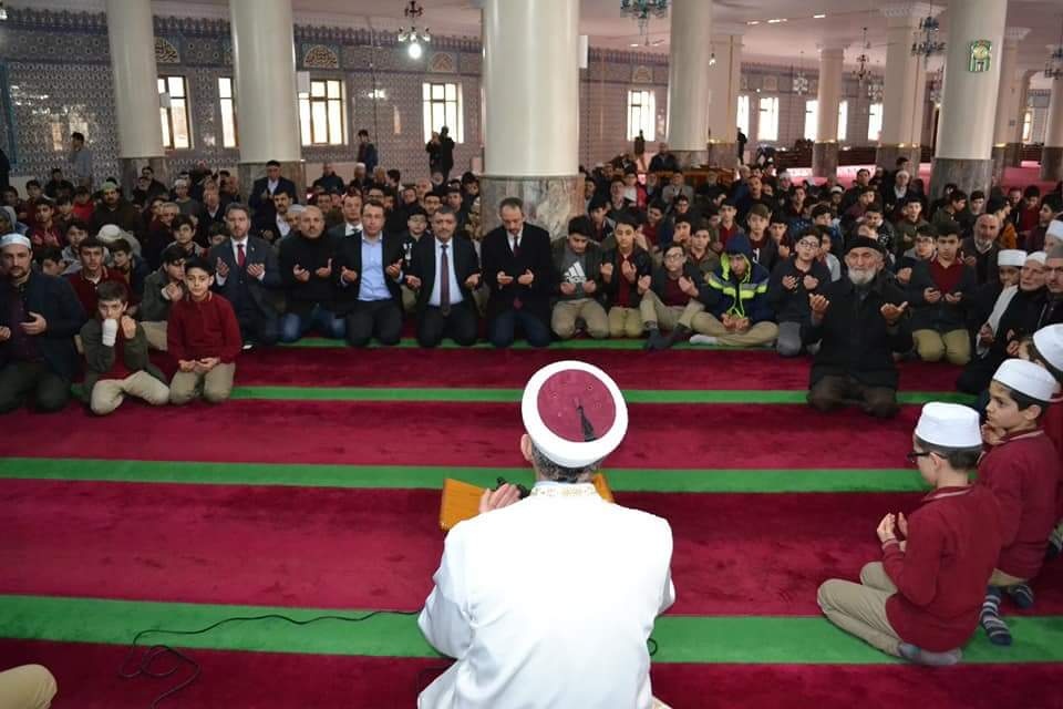 Sultanbeyli’de şehitler rahmetle yad edildi 13