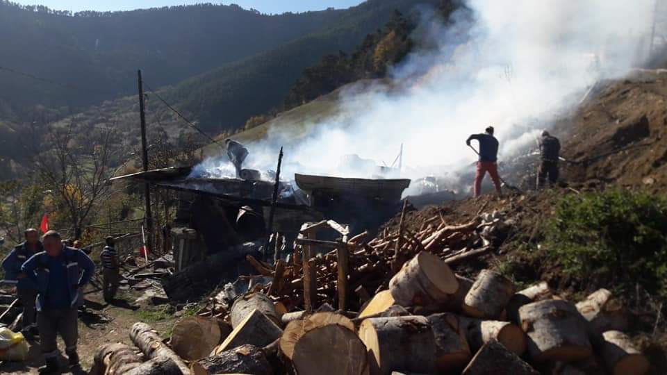 Torul’da korkutan yangın 3