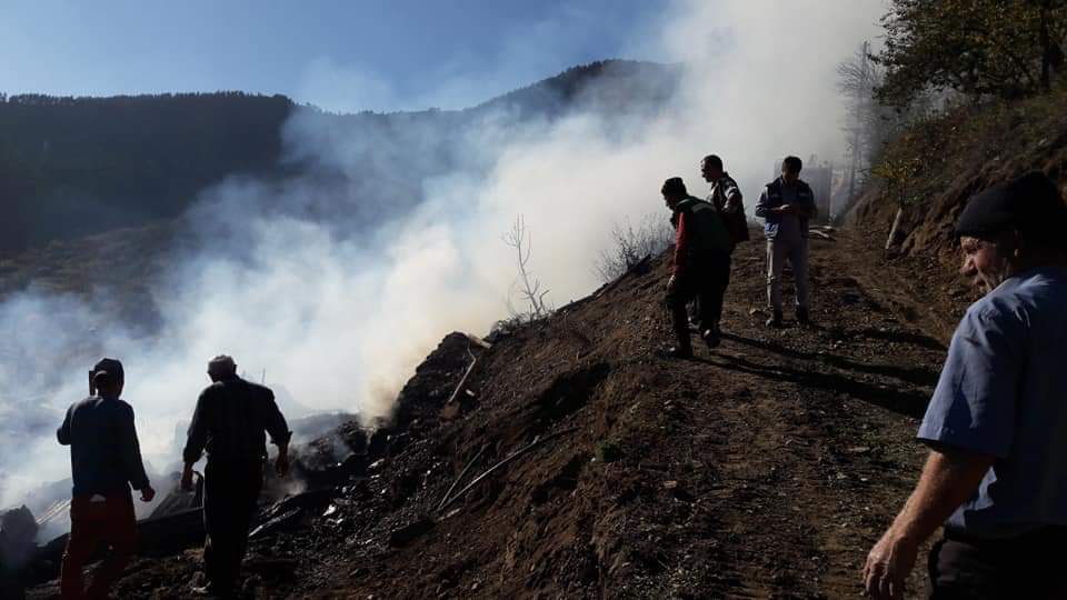 Torul’da korkutan yangın 6