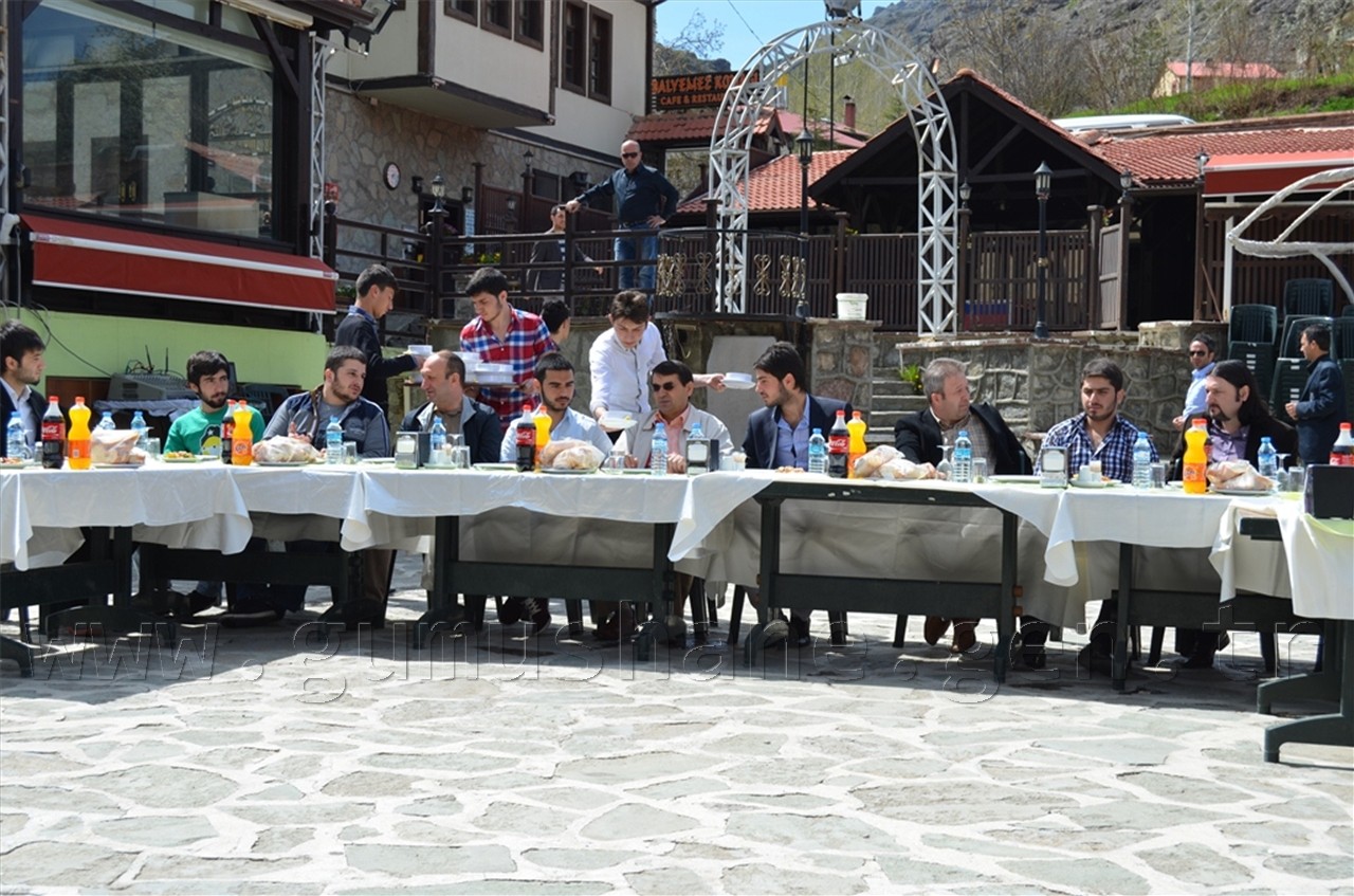 Polisten Üniversite Öğrencilerine Dayanışma Yemeği 3