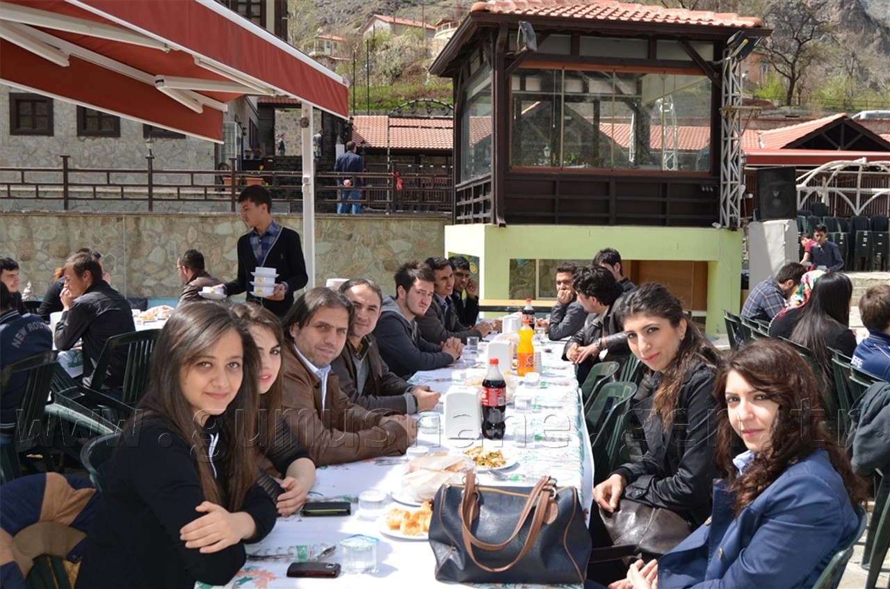 Polisten Üniversite Öğrencilerine Dayanışma Yemeği 11