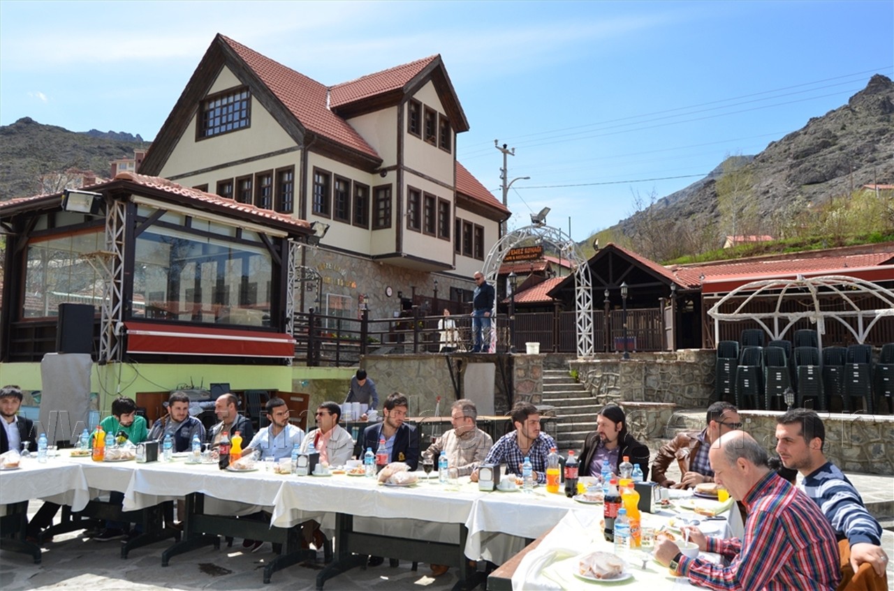 Polisten Üniversite Öğrencilerine Dayanışma Yemeği 7