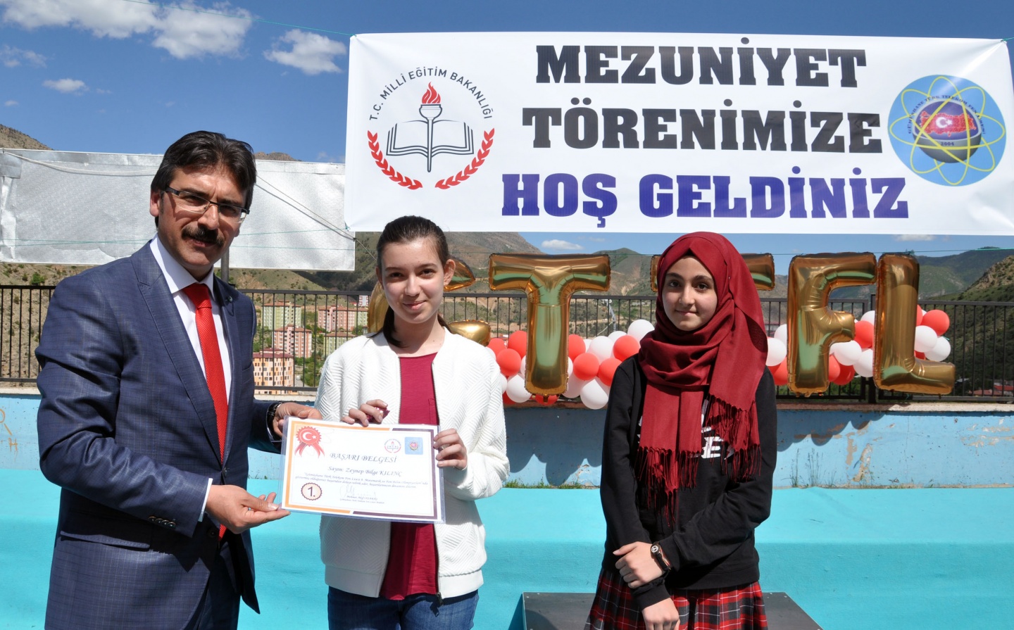 Türk Telekom Fen Lisesinde 10. Dönem Mezuniyet Coşkusu 7