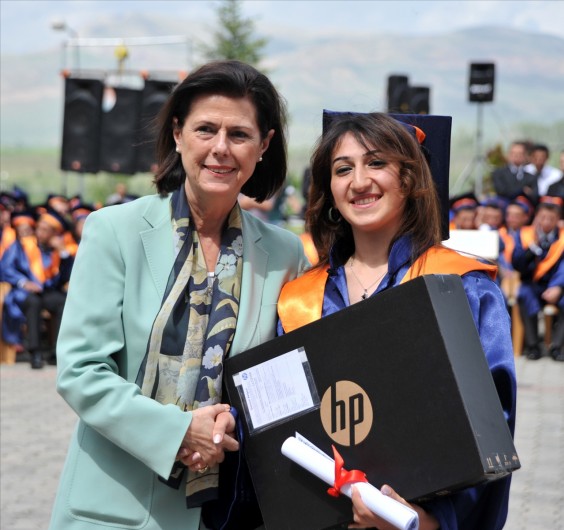 Kelkit'te Mezuniyet Coşkusu 12