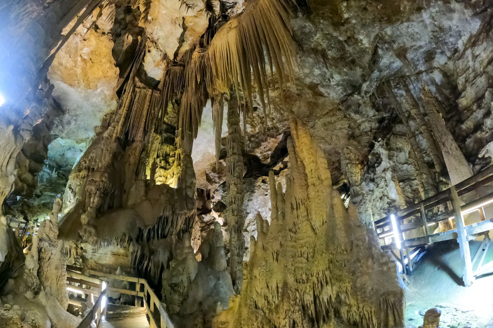 Gümüşhane’nin yeraltı sarayı ziyaretçi kabulüne başladı 10