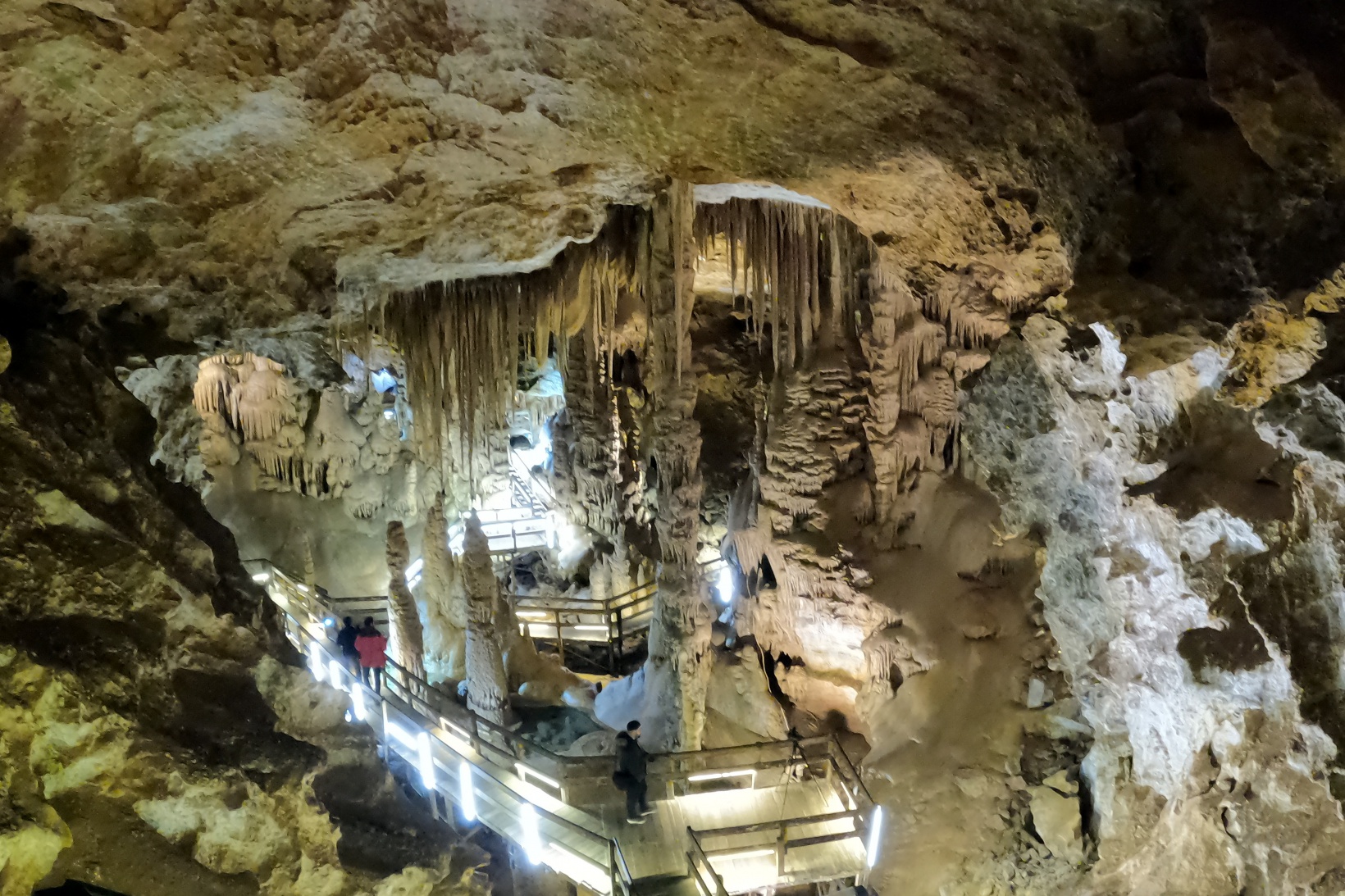 Gümüşhane’nin yeraltı sarayı ziyaretçi kabulüne başladı 3