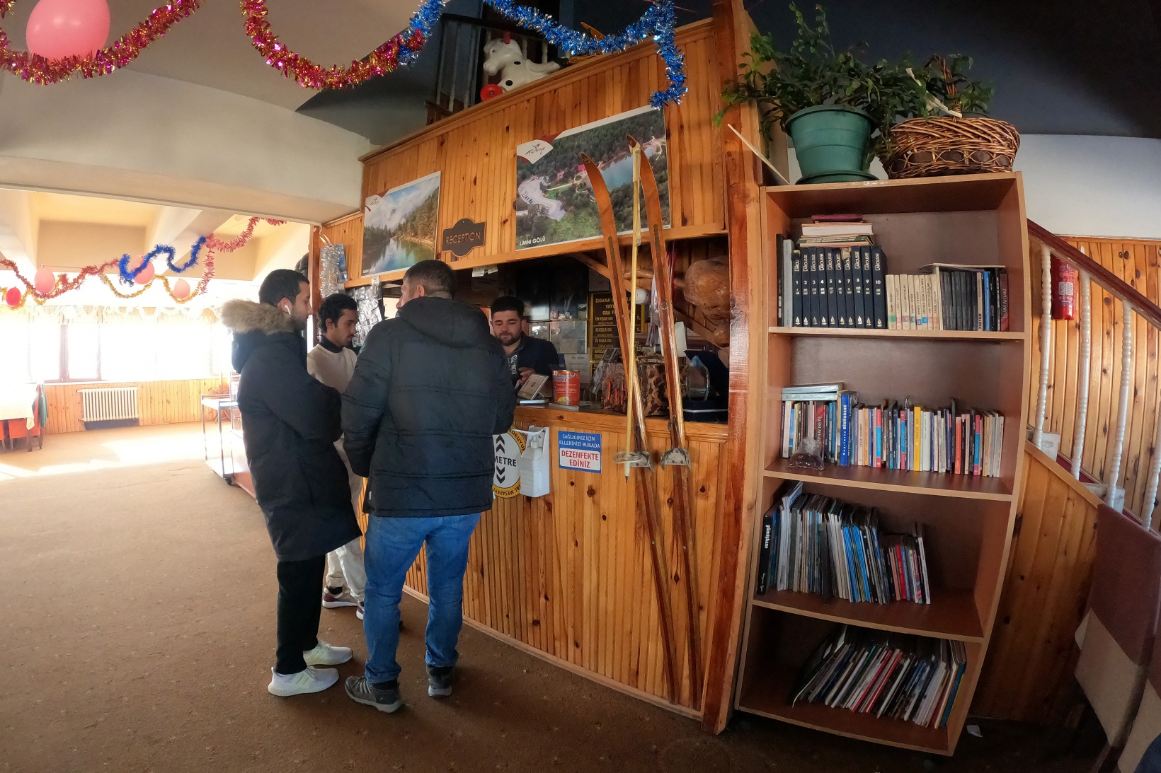 Yarım asırlık kayak takımına gözü gibi bakıyorlar 3