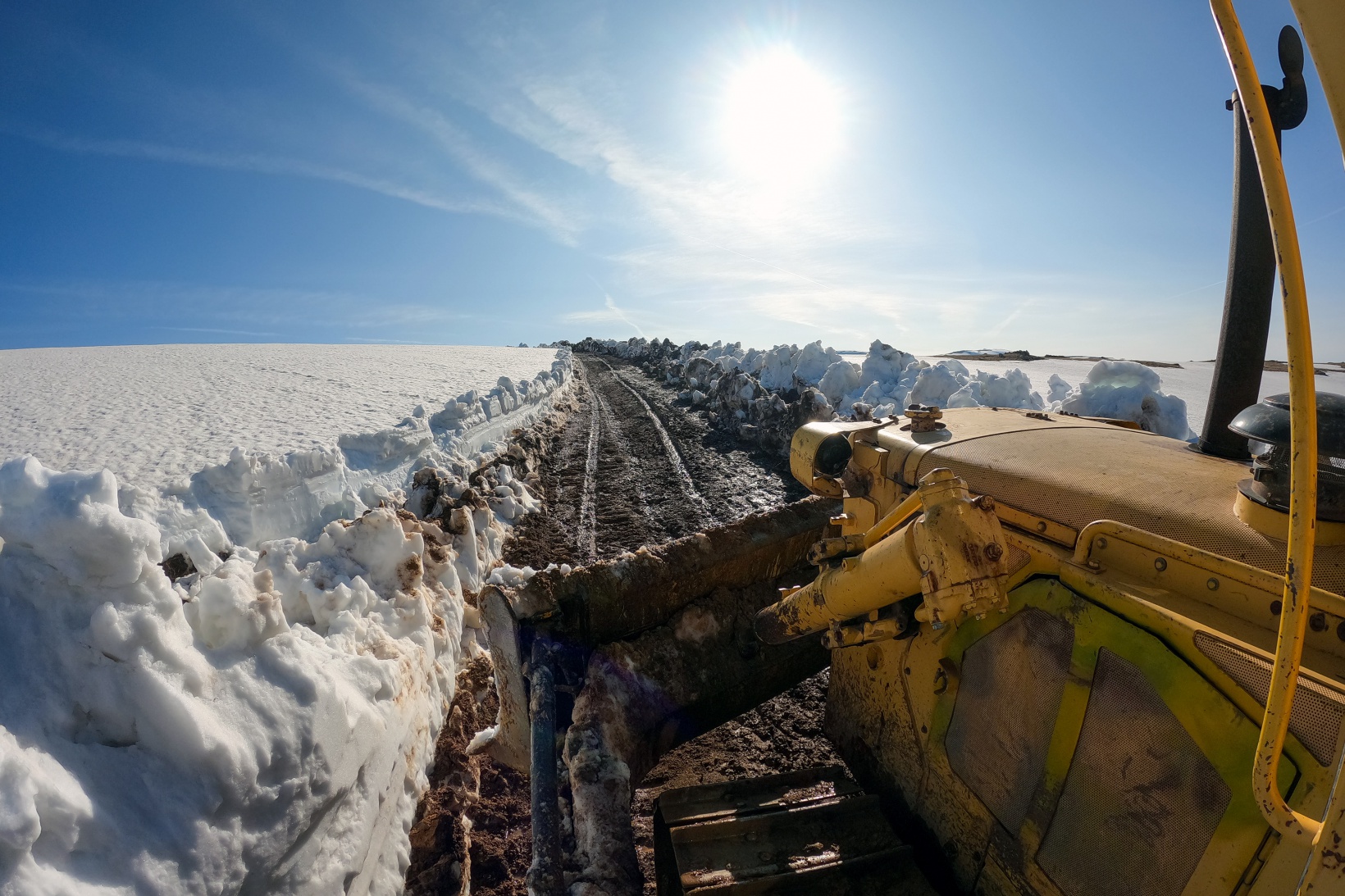 Gümüşhane yaylalarında karla mücadele devam ediyor 14