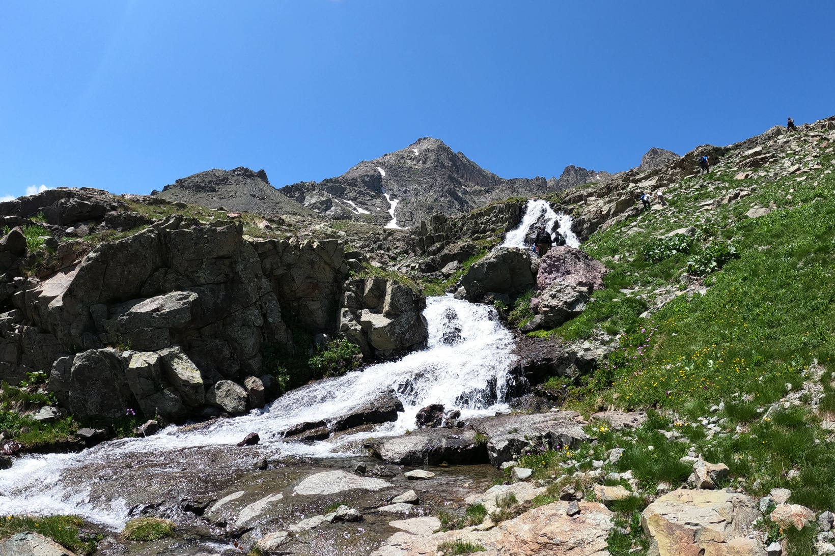 Artabel Gölleri'nde 15 Temmuz şehitleri anısına unutulmaz doğa yürüyüşü 14
