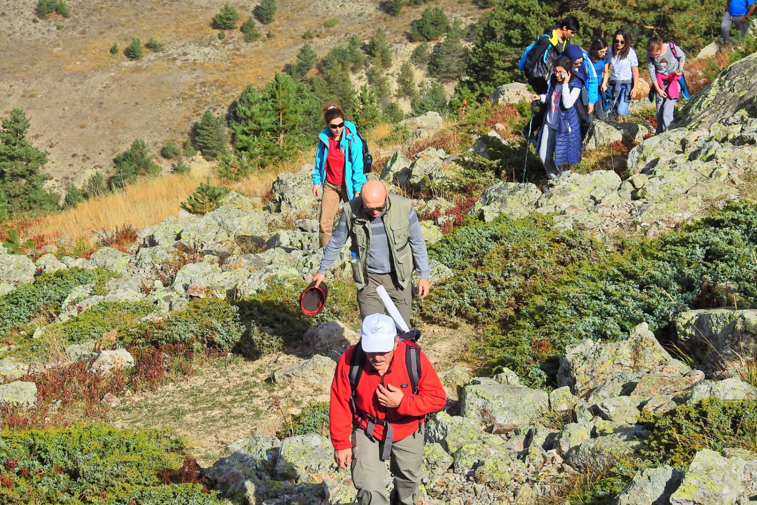 Gümüşhaneli dağcılardan sonbahar yürüyüşü 11