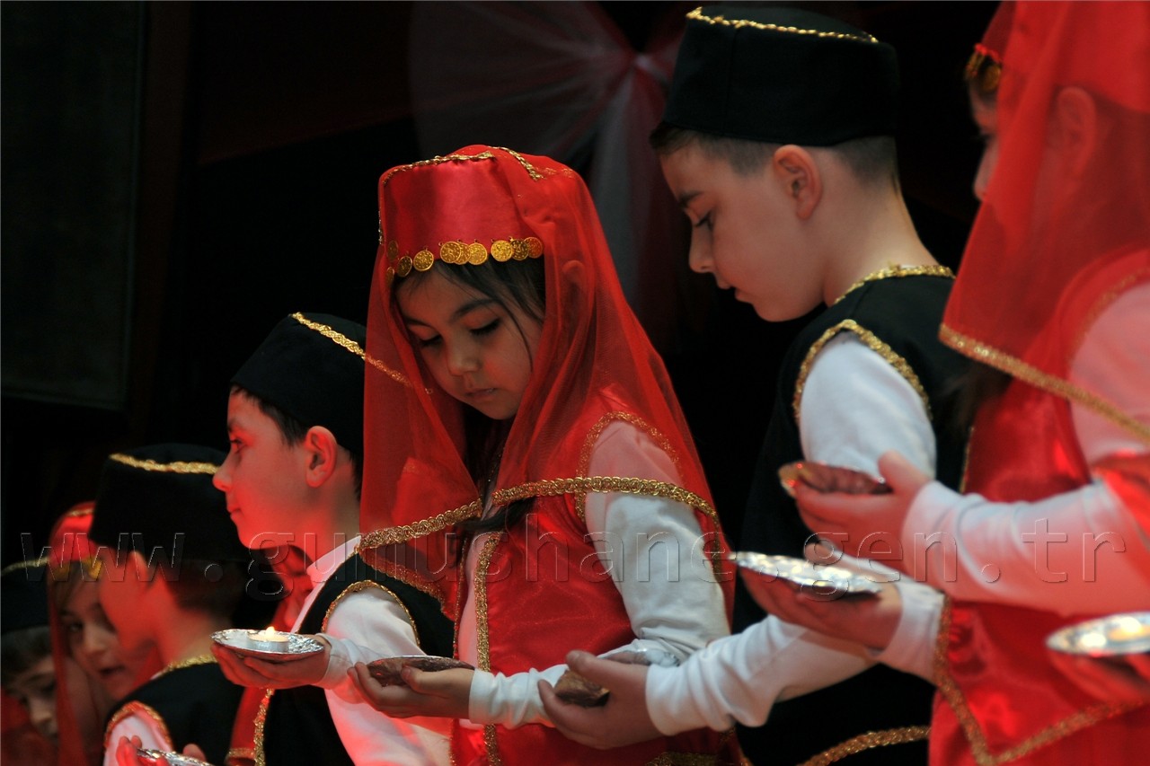 Gümüşhane'de 150 Kişilik Dev Gösteri 6