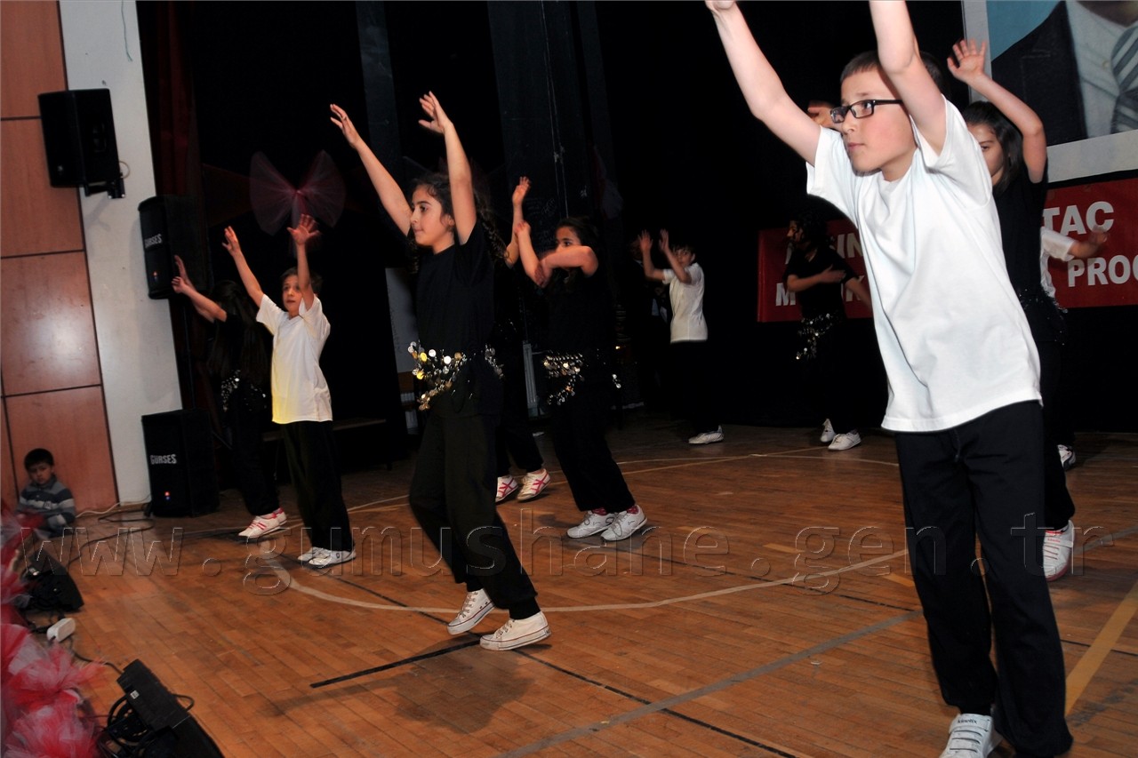 Gümüşhane'de 150 Kişilik Dev Gösteri 8